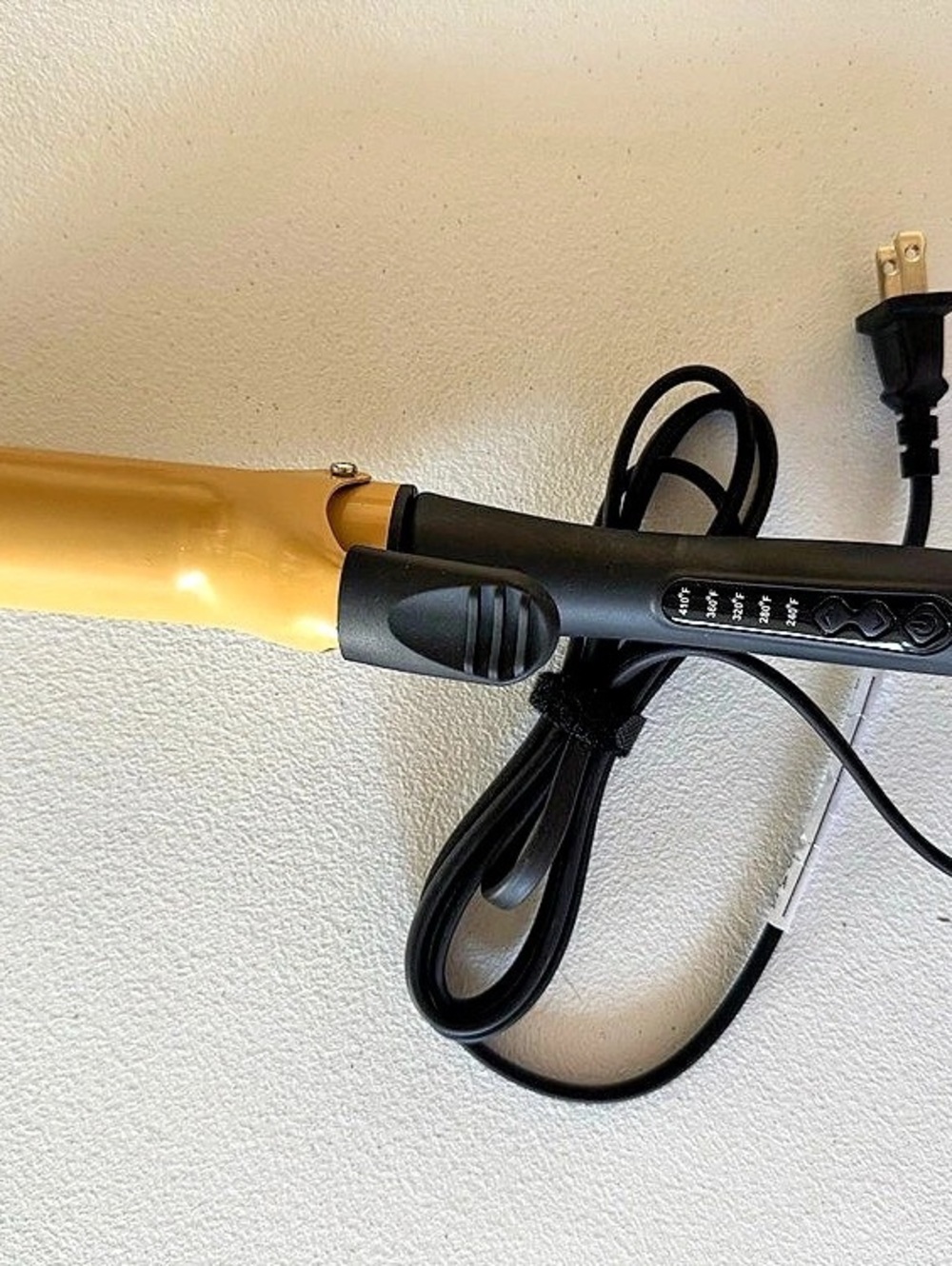 CHI Ceramic Curling Iron Gold & Black Curling Iron NWT